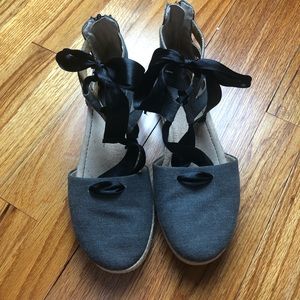 BOC gray espadrille lace up shoes